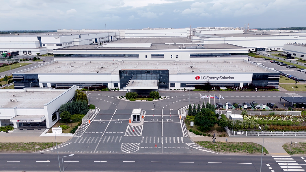 LG 에너지 솔루션 공장 전경
